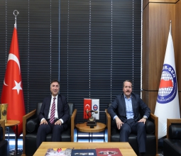 Rektör Prof. Dr. İdris Demir’den Memur-Sen Genel Başkanı Ali Yalçın’a Ziyaret...
