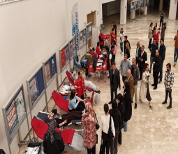 Üniversitemiz Öğrencilerinden Kan Bağışı Desteği...