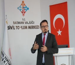 Sivil Toplum Merkezinde “Sivil Toplumun Önemi” Söyleşisi Gerçekleştirildi...