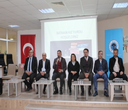 Rektör Prof. Dr. Demir, KYK Kız Öğrenci Yurdunda Öğrencilerle Bir Araya...