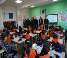 Üniversitemiz Öğrencilerinin El Emekleri Miniklere Hediye Oldu...