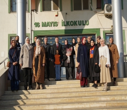 Üniversitemiz Öğrencilerinin El Emekleri Miniklere Hediye Oldu...