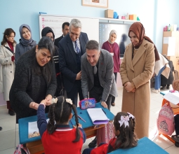 Üniversitemiz Öğrencilerinden Kıbrıs Şehitleri İlkokulu Öğrencilerine Anlamlı Destek...