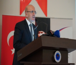 Bakan Mehmet Şimşek Üniversitemizde “Küresel Meydan Okumalar ve Türkiye” Konferansı Verdi...