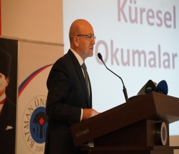 Bakan Mehmet Şimşek Üniversitemizde “Küresel Meydan Okumalar ve Türkiye” Konferansı Verdi...