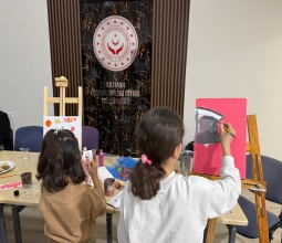 Üniversitemizden Çocuk Evleri Sitesindeki Miniklere “Fırçam Benim Sesim” Sanat Atölyesi...