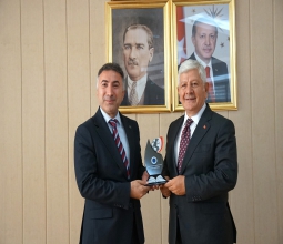 Sağlık Bilimleri Üniversitesi Rektörü Prof. Dr. Kemalettin Aydın’dan Rektörümüz Prof. Dr....